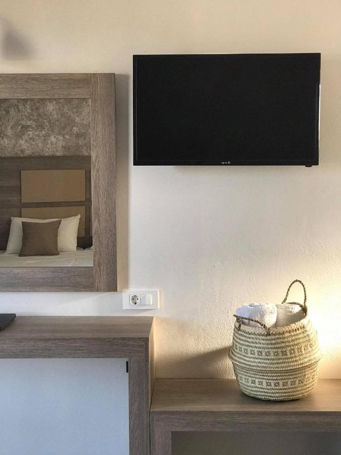 Derekas Studios & Apartments ラガナス エクステリア 写真
