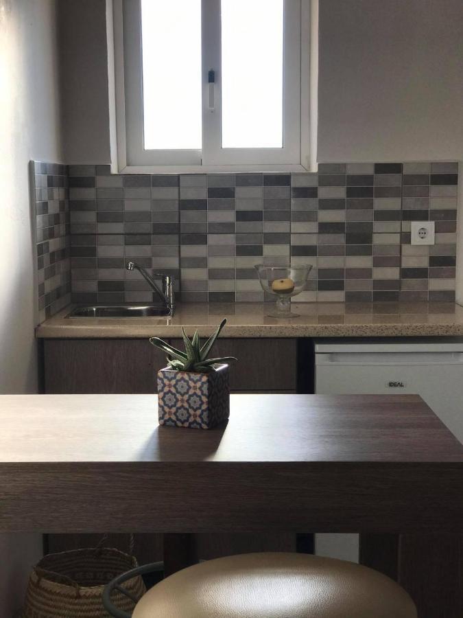 Derekas Studios & Apartments ラガナス エクステリア 写真